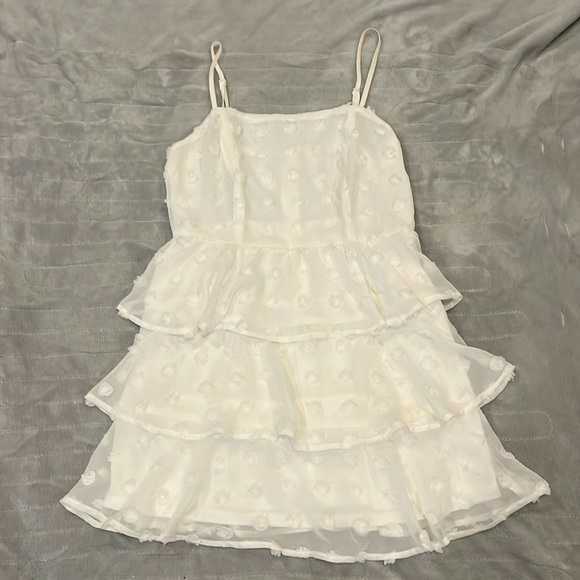 Mi Ami Tiered White Mini Dress size Small - Picture 3 of 8